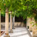 Prieuré Saint-nicolas - Les Maisons