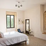 Prieuré Saint-nicolas - Les Maisons Couette-café 4*