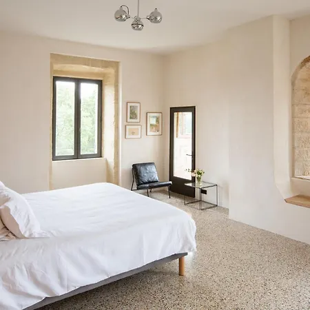 Frühstückspension Prieure Saint-nicolas - Les Maisons 4*