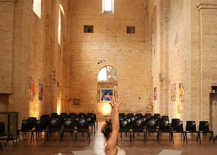 Alojamento de Acomodação e Pequeno-almoço Prieure Saint-nicolas - Les Maisons 4*