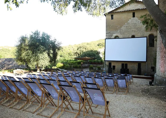 Prieure Saint-nicolas - Les Maisons 4* Blauzac (Gard)